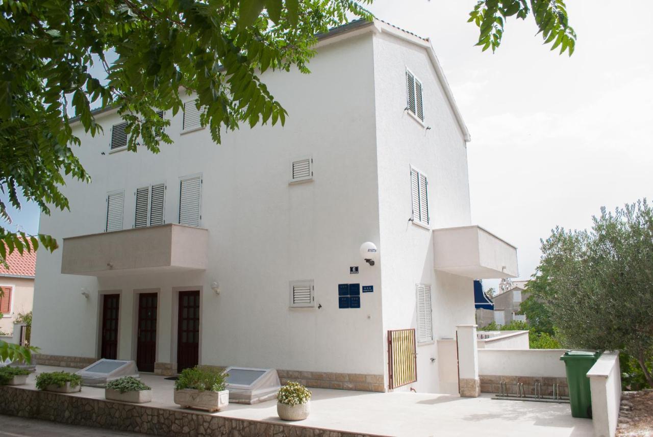 Apartments Dilk Вис Экстерьер фото