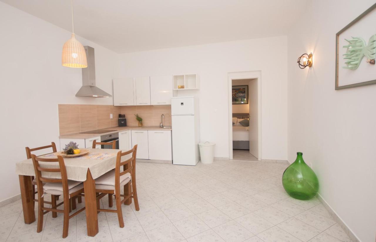 Apartments Dilk Вис Экстерьер фото