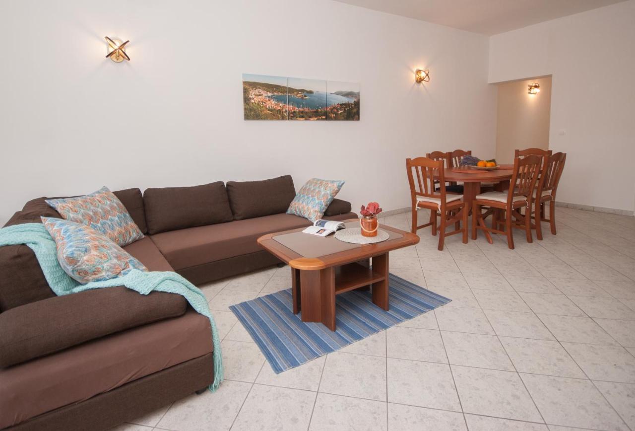 Apartments Dilk Вис Экстерьер фото