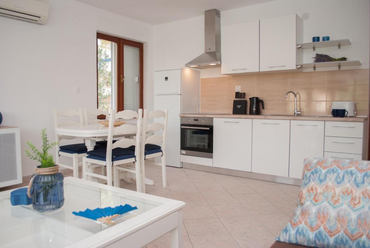 Apartments Dilk Вис Экстерьер фото
